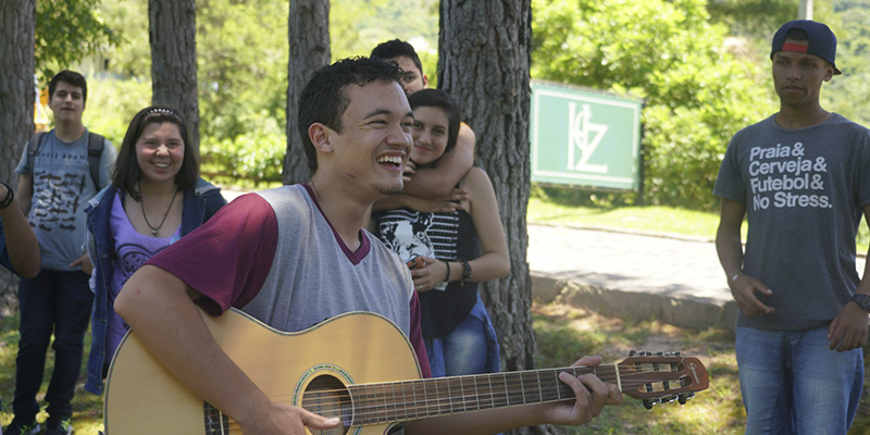 Aprender a tocar um instrumento musical é importante