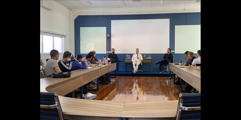 Aula interdisciplinar do curso de Direito, Administração e Ciências Contábeis