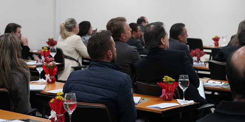 AMF realiza a Aula Inaugural da IV Turma do Escola de Negócios