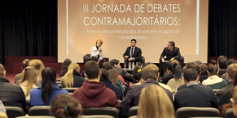 III Jornada de Debates Contramajoritários "A necessária proteção aos grupos em situação de vulnerabilidade"