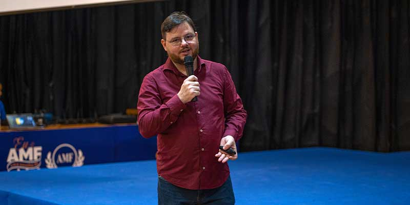 Aula Magna de Ciências Contábeis recebe profissionais da Ernest & Young